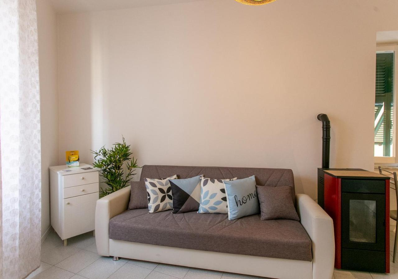 B-House Appartement Porto Santo Stefano  Buitenkant foto